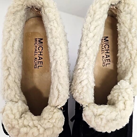 Michael Michael Kors Wmn Wendi Wedge Heel Lace Up Sherpa Black Suede Bootie Sz 7 - Picture 7 of 10